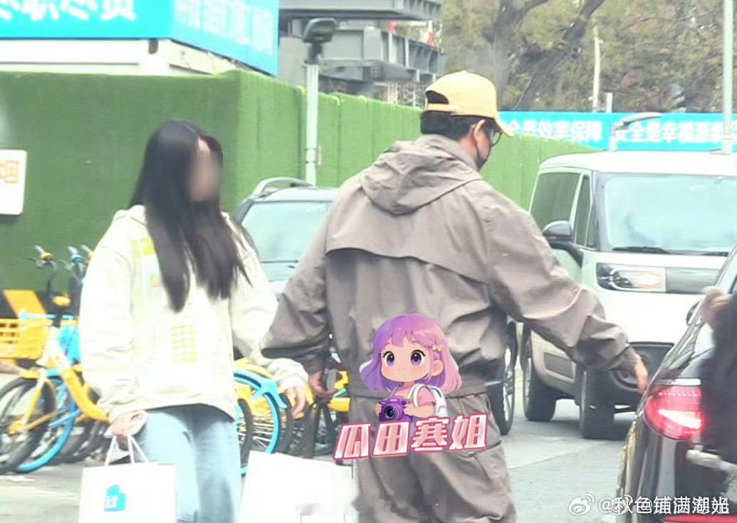 胡海泉女儿这么大了2026年4月曝光的画面中，胡海泉女儿已15岁，身穿鹅黄色卫衣