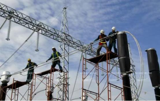 为何中国宁愿把电力输向越南，让越南夜晚灯火辉煌，却对朝鲜几乎绝不供电？
 
要想