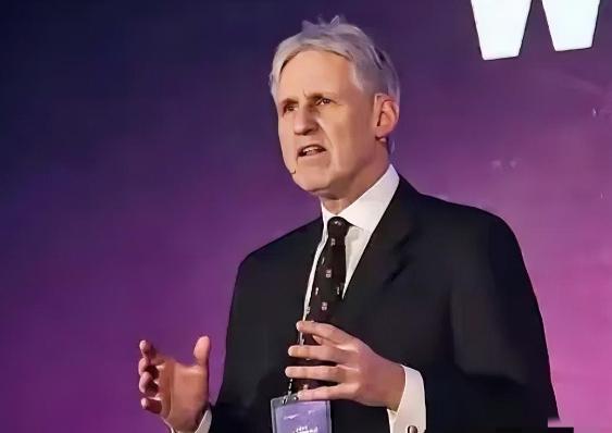 一位长期在中国居住工作的美国教授说：以我对中国人的了解，高市早苗扬言台海冲突爆发