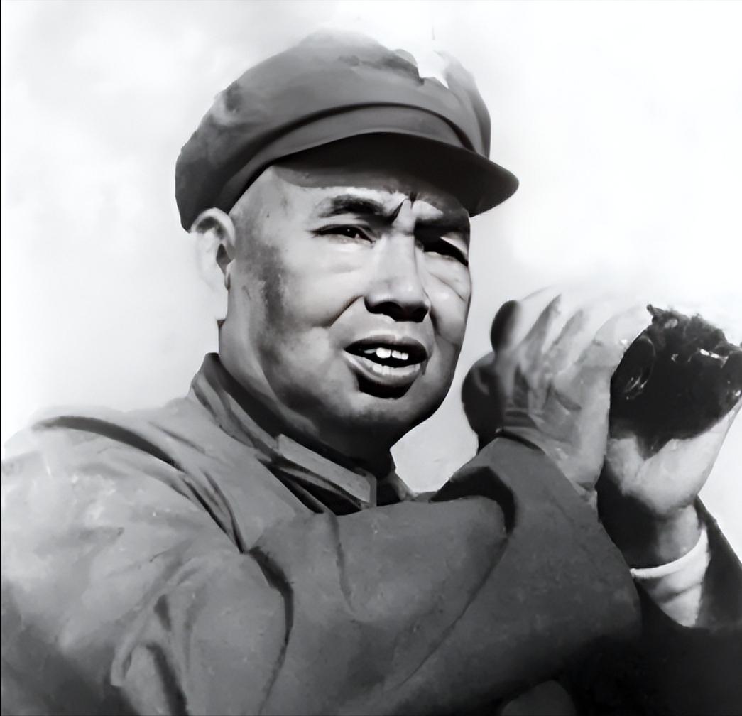 [微风]1985年，开国上将许世友在南京逝世，邓小平指示不准开追悼会不许立碑，这