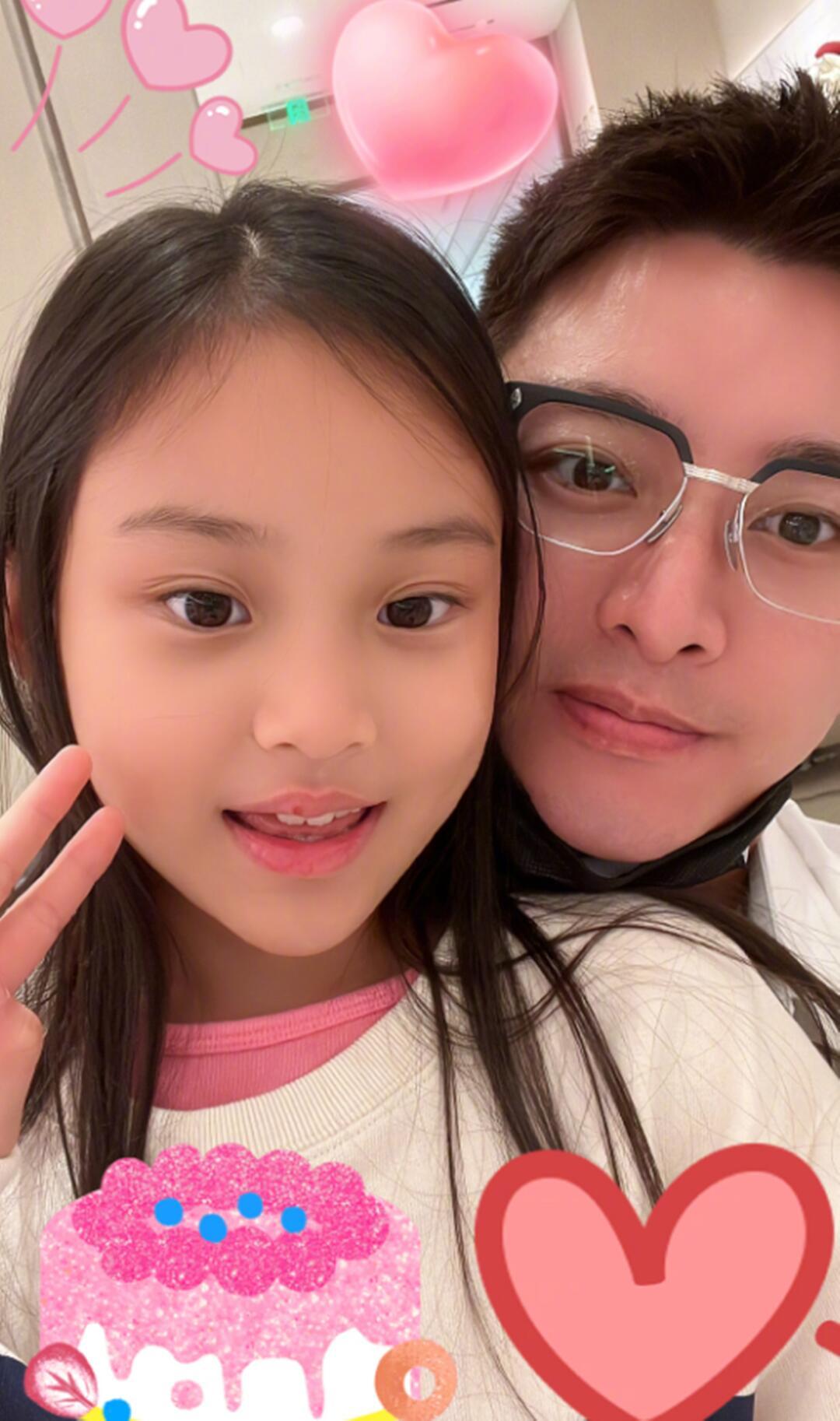 贾乃亮否认有儿子现在谣言已经澄清，他一心扑在事业和陪伴女儿上，踏踏实实过日子。大