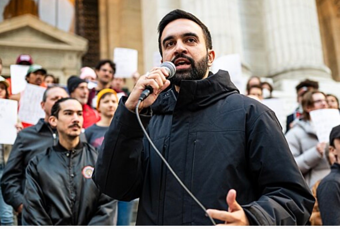 仍然保留着乌干达国籍的曼达尼越来越接近成为纽约市长，在他的家乡人民倍感自豪（有删