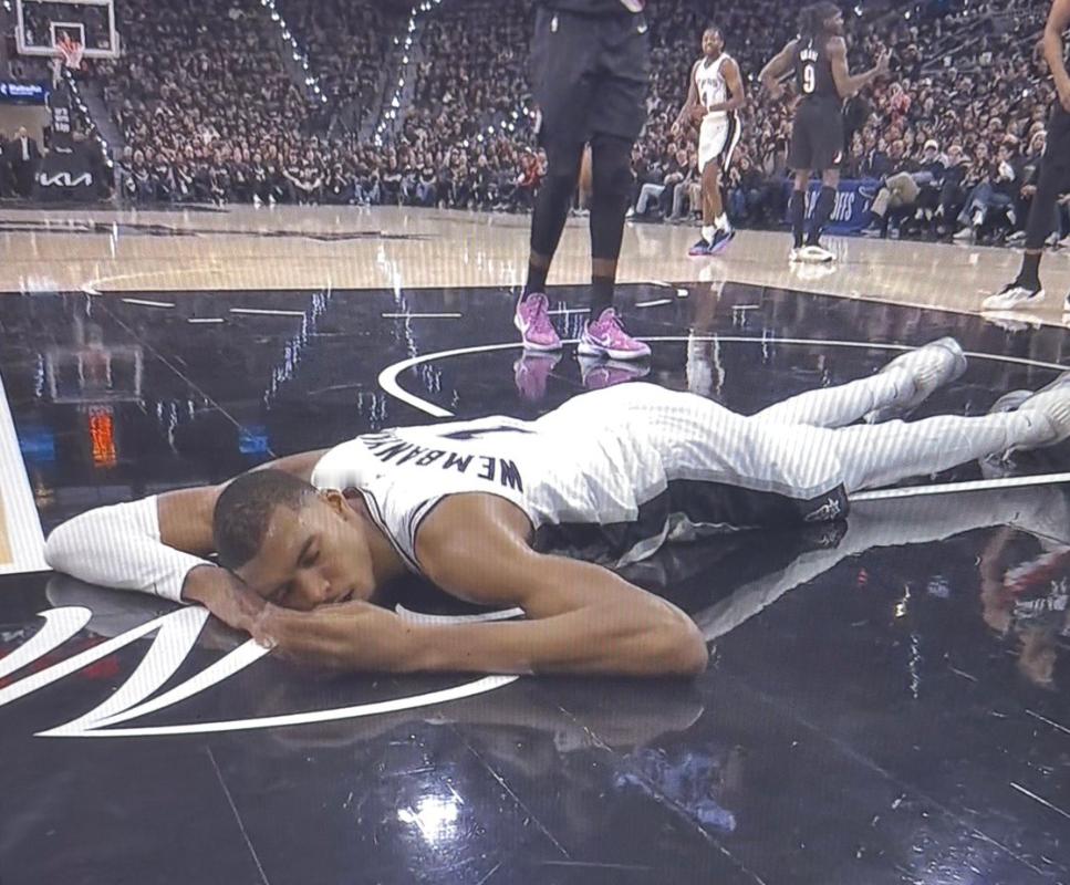 Shams：文班亚马￼进入脑震荡保护协议，将缺席马刺￼VS开拓者￼G2剩余比赛！