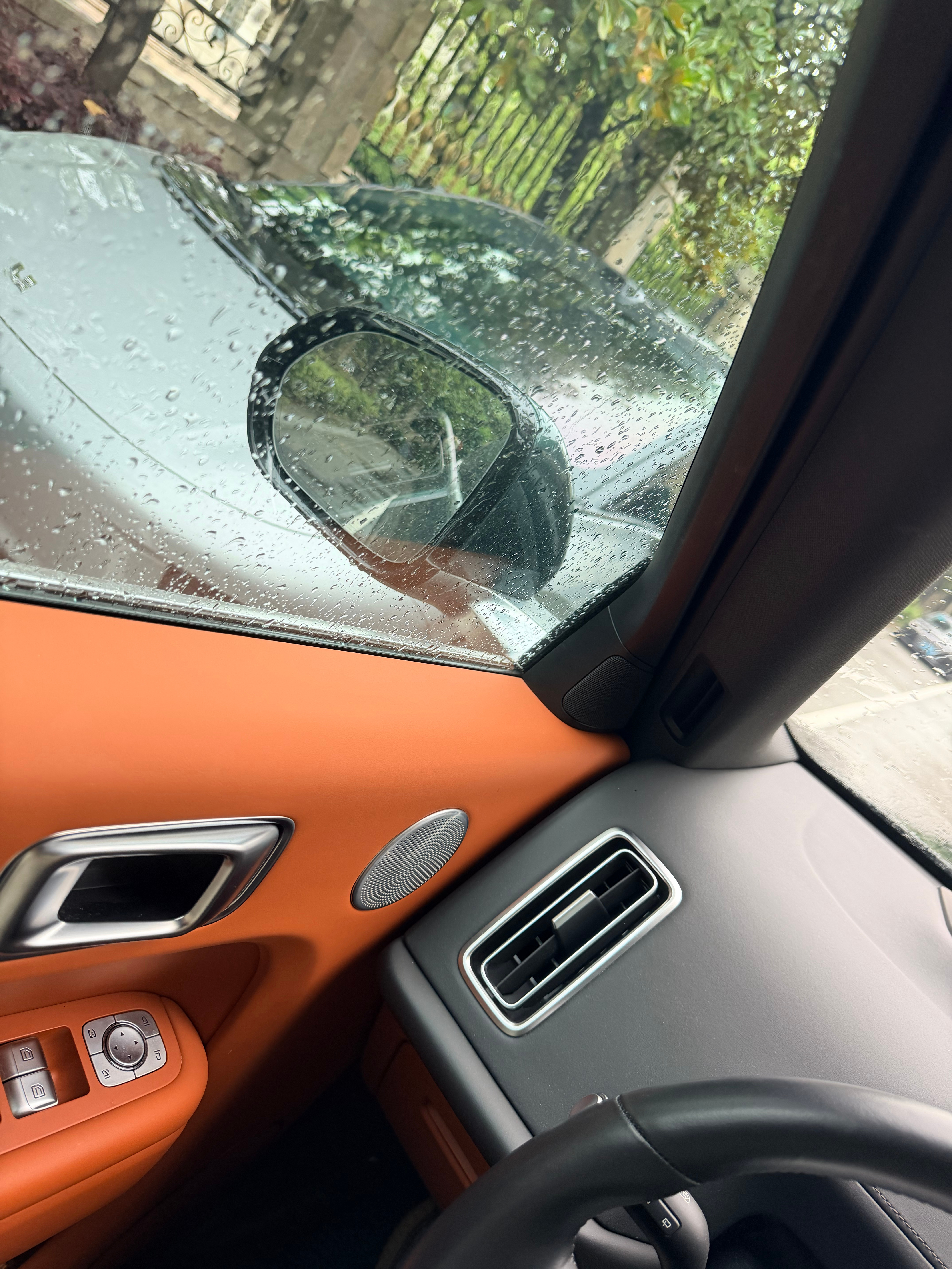 浙江孩子的春假开始了最后还是放弃了纯电出行去把油箱加加满美好的旅途不能把时间浪费