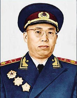 毛主席盛赞罗荣桓：政工元帅的赤胆忠诚，国有疑难可问谁
 
毛主席盛赞罗荣桓是**