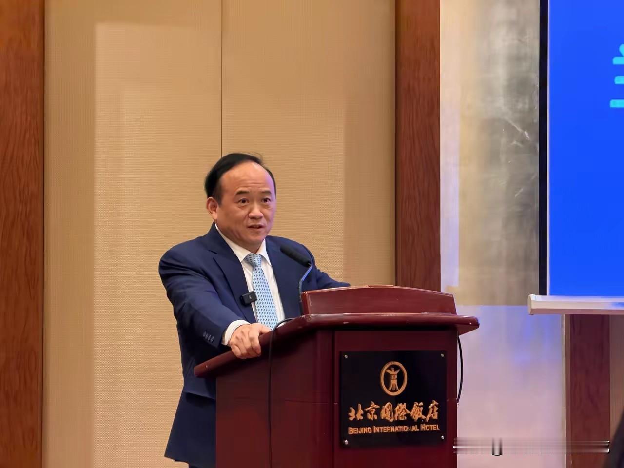 兰世立才是高人！状告金龙鱼，而且不赢不罢休！顺便都把法官都带上了！以兰世立的影响