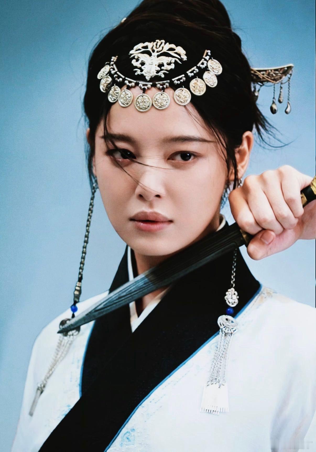 辛芷蕾从九品圣女到侠女毒女 海棠朵朵那股劲儿我到现在还记得，没想到她转头就去大漠