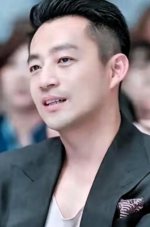 断供风波，英姐一句话，豪门也难逃
内蒙英姐突然说起来，好像汪小菲不给钱了，台北那