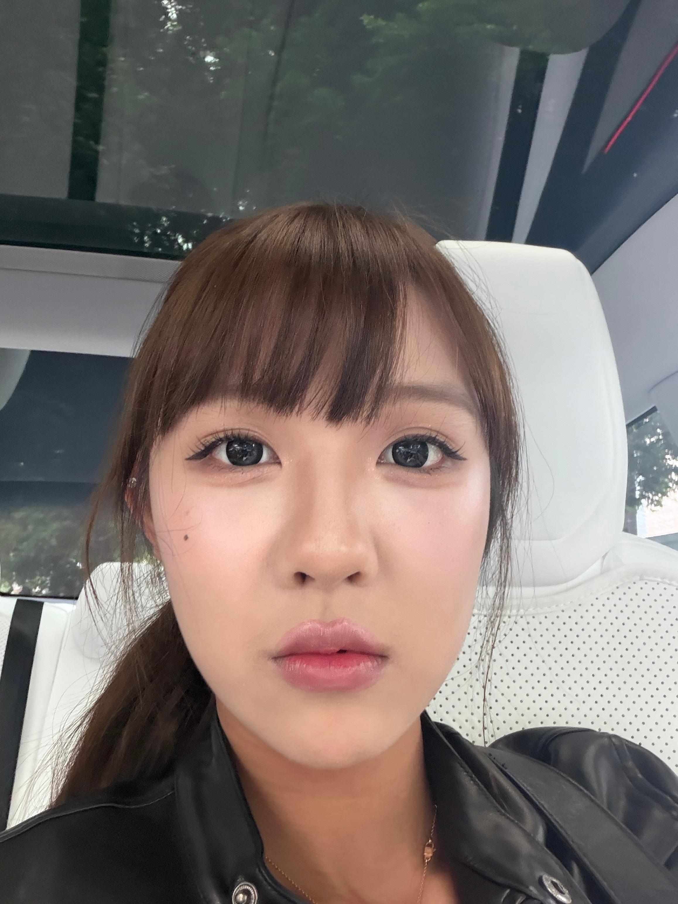 享受了两日虾滑的副驾 诡秘们第二张我们家金金被完虐了呀。（后天去重庆看房了 00