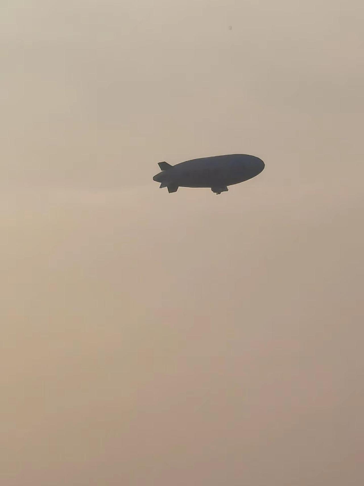 基洛夫空艇现身石首市城区上空空中不明飞行物 神秘飞行器 神秘空中飞行器