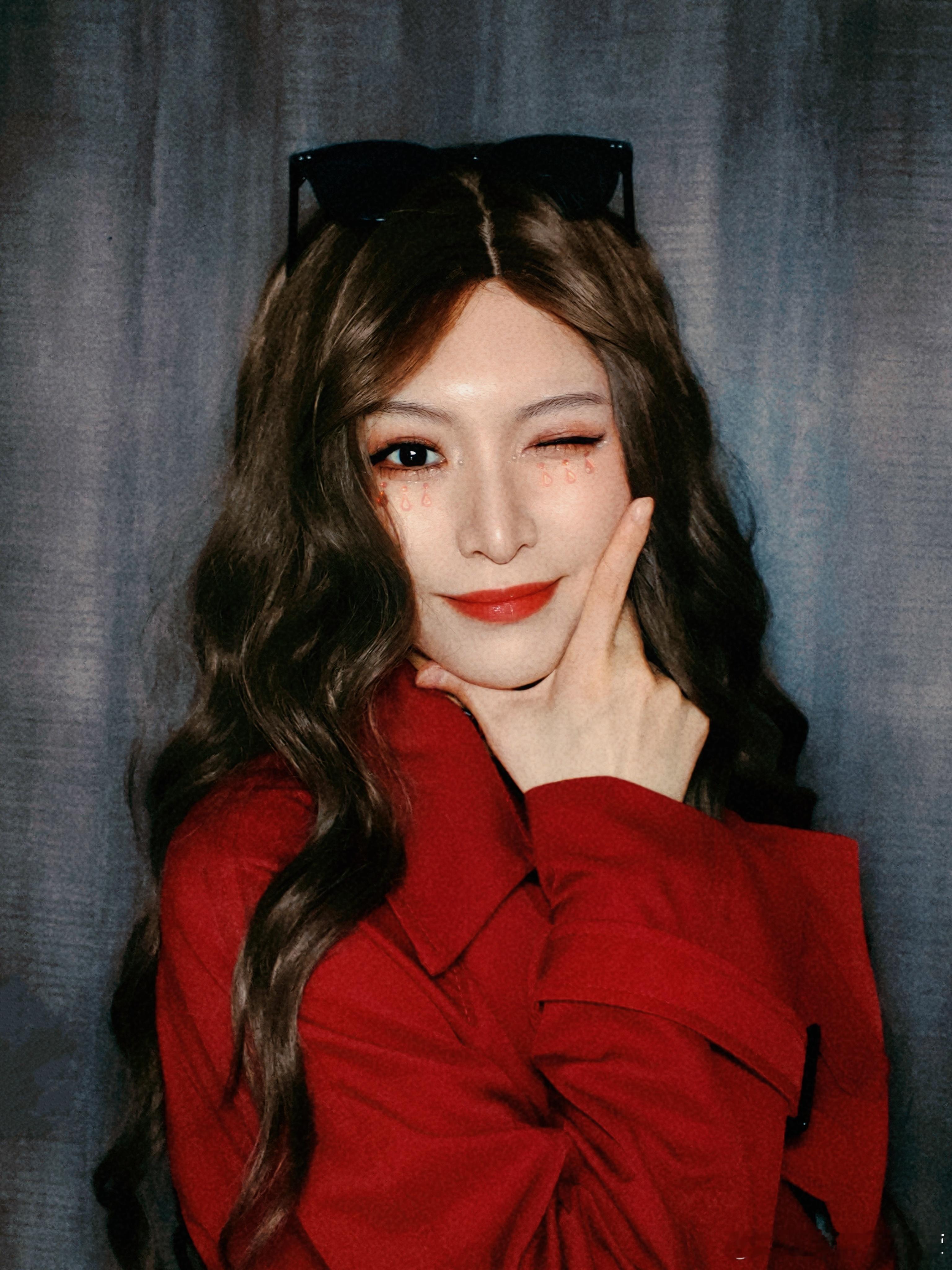 王小莹[超话]向全世界安利王莹 3.23红红的库存之笑了的四宫格😁😁😁 ​