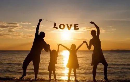 说得太实在了，深以为然！幸福从来不是家财万贯堆砌出来的，而是藏在一家人的相处细节