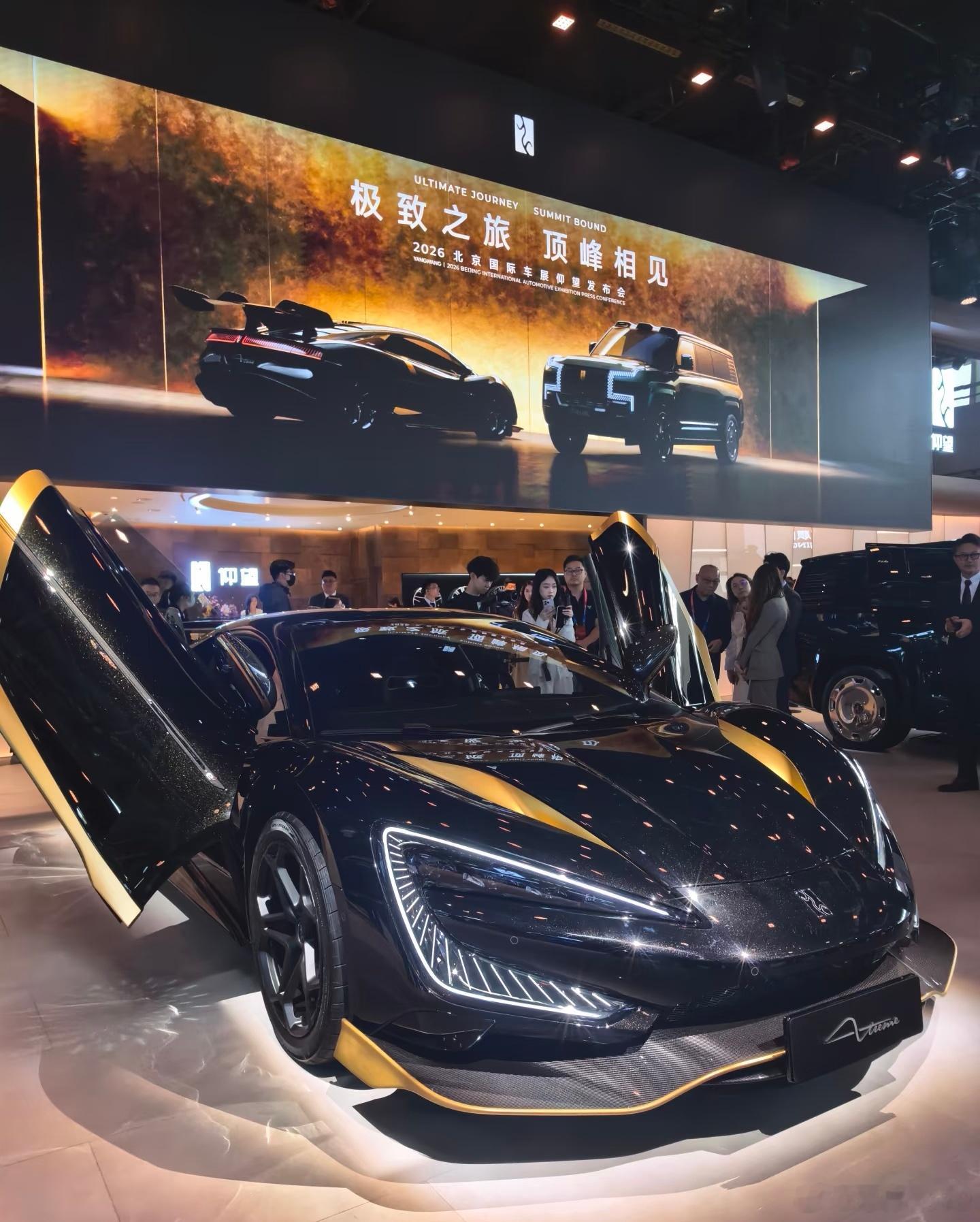 仰望U9X设计师方案亮相金漆破晓国韵锋芒，一朝破晓光耀星河。仰望