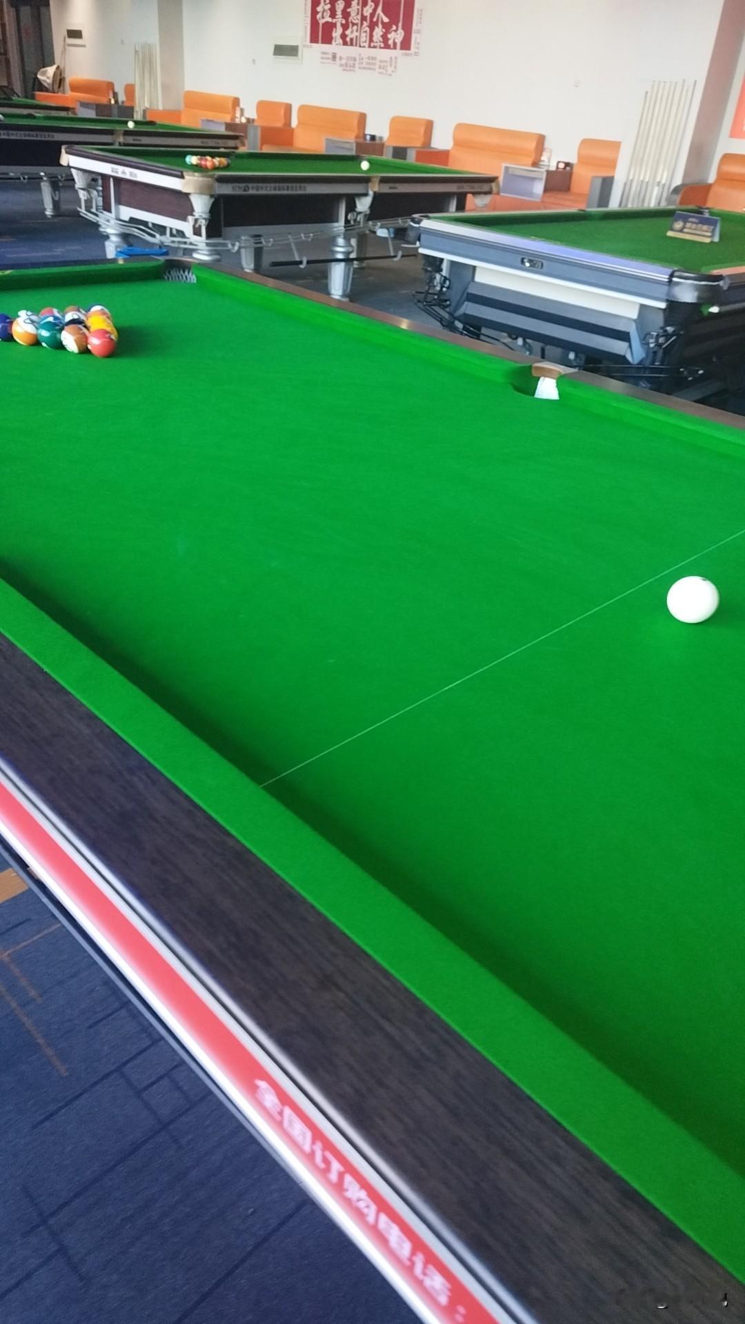 人都是各有各的路有要走
再这条路上有时候需要陪伴或分享
有时候就愿意一个人走
特