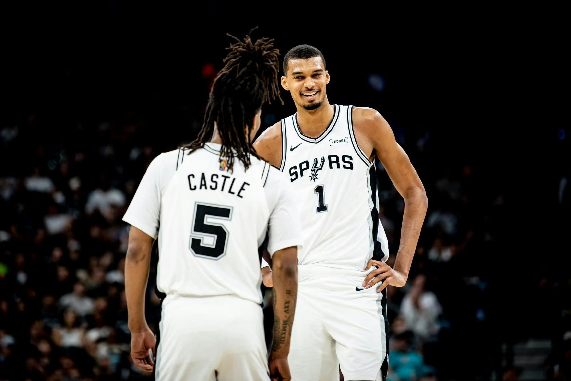 斯蒂芬-卡斯尔谈到文班亚马全票当选DPOY:“文班和一般的防守球员不同，大多数情