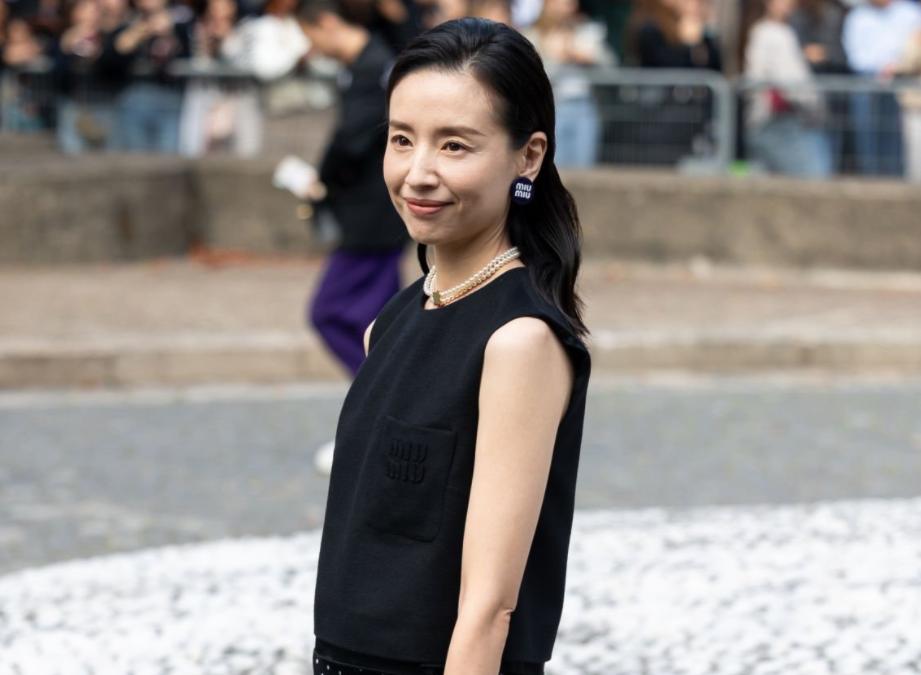 董洁再度暴瘦，参加活动引人震惊，近看如同大头娃娃
女明星董洁最近出席了一场时尚活