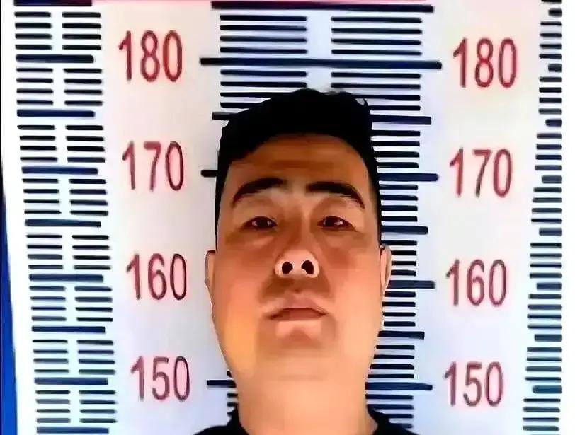 72小时跨国抓捕细节曝光
 
西哈努克港夜场，韩国女孩被塞进面包车。三天后，三名