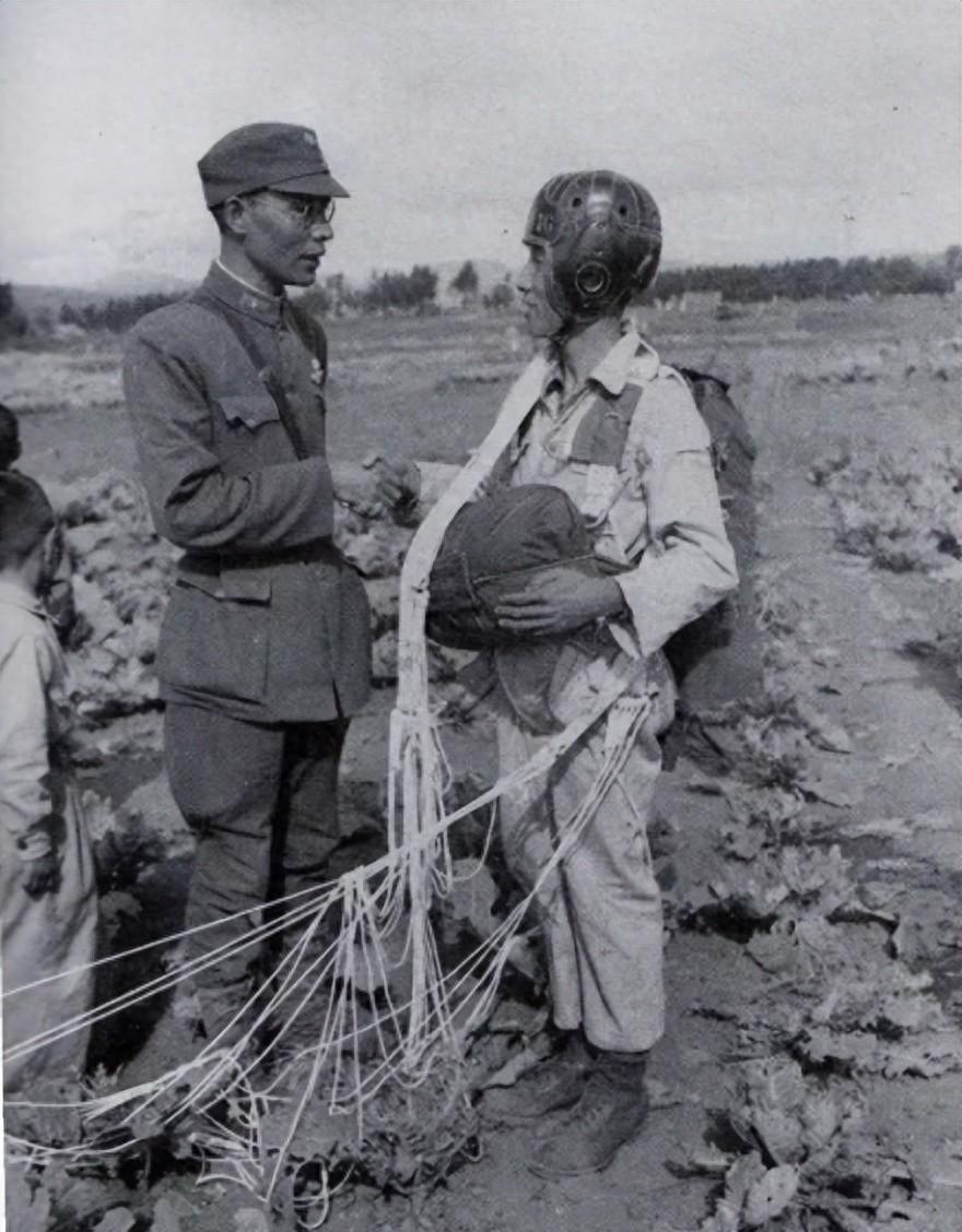 华野攻打整编25师，黄百韬怒不可遏，竟扬言要枪毙快纵司令张绪滋，你这是何苦！
1