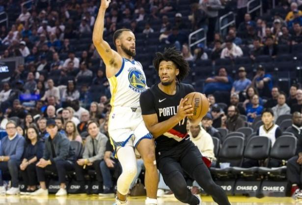 12月17日讯 今日开拓者队记Mike Richman在播客节目“Locked 