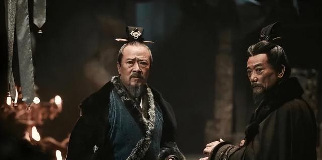 张鲁宁愿投降曹操，也不投降刘备，这事儿真挺耐人寻味。
张鲁在汉中待了30年，靠着