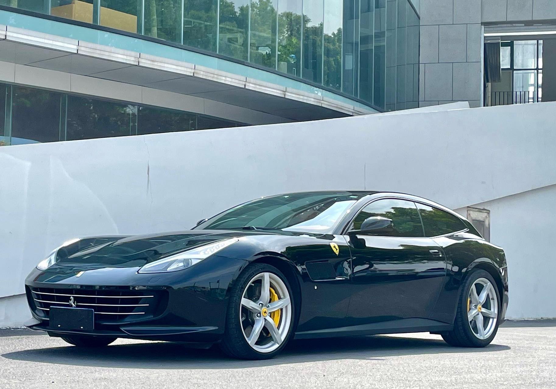 法拉利GTC4Lusso最美猎装。纯正一手法拉利GTC4Lusso JBL音响 大天窗 手拉手过户 高配 明盘 235一口价 礼拜一直接过户