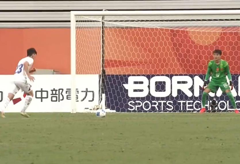 李昊真厉害扑出对方两次点球！中国点球大战4-3战胜乌兹别克斯坦摘铜，时隔28年再