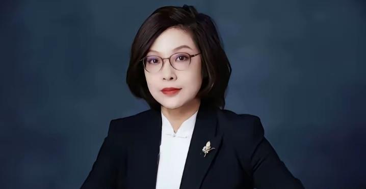 张丹丹，北京大学国家发展研究院经济学教授、博士生导师。担任北京大学国家研究院副院