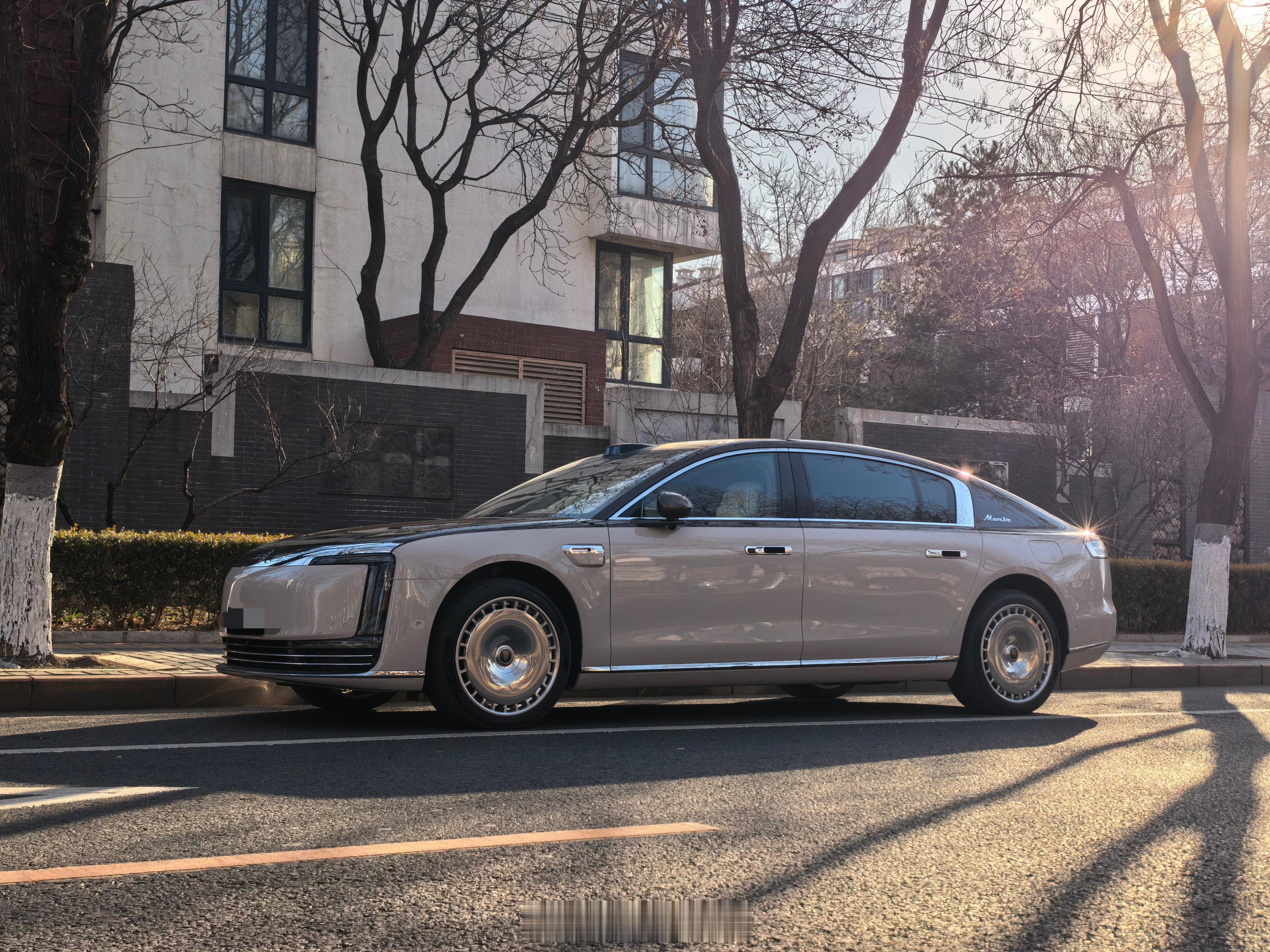 晚上继续出差，白天争分夺秒的陪孩子去滑个雪尊界s800 车大还是好装