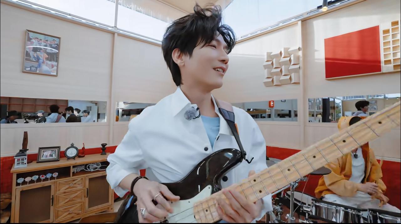 今天的《快乐老友记》对味了！
太爱了。
最新一期的老友记真的看爽了、听哭了。
小