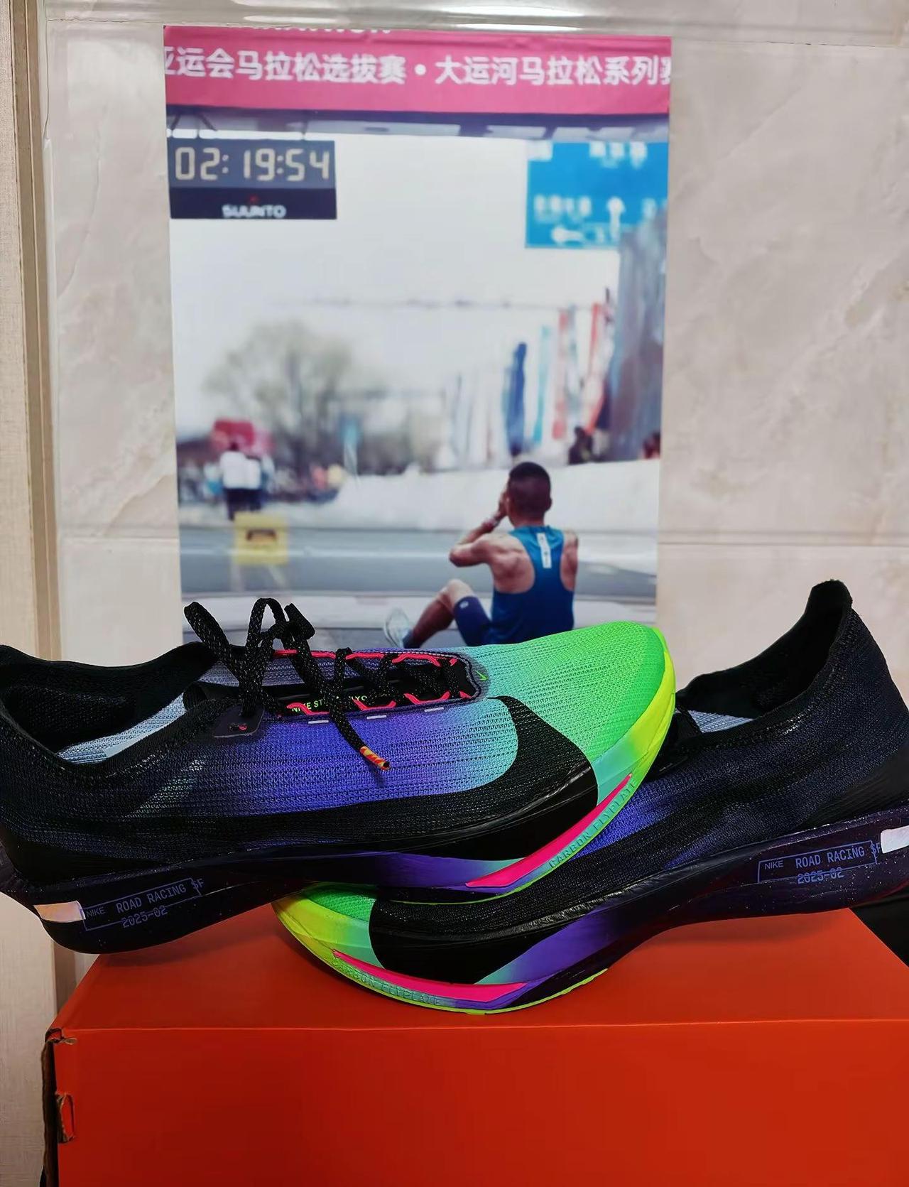 NIKE最輕的劍-需要极致的滚动和推进。nikestreakfly2 薄底竞速鞋