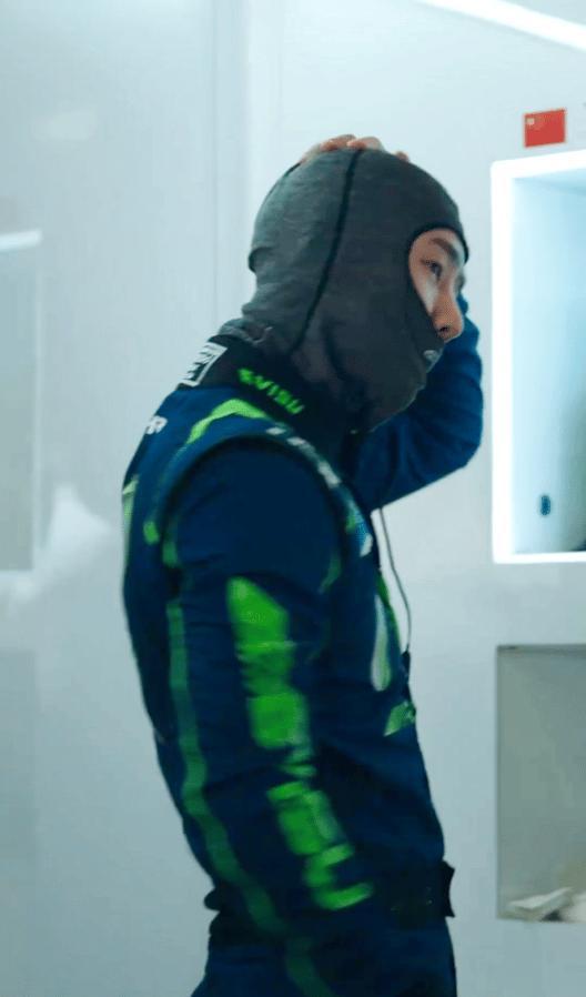 在摘头套这个赛道也是一骑绝尘哒 ​​​