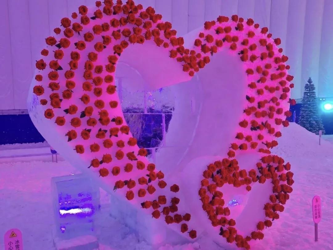 【先谋生，再谋爱】
        “先谋生，再谋爱”，真是成年人最清醒的活法。