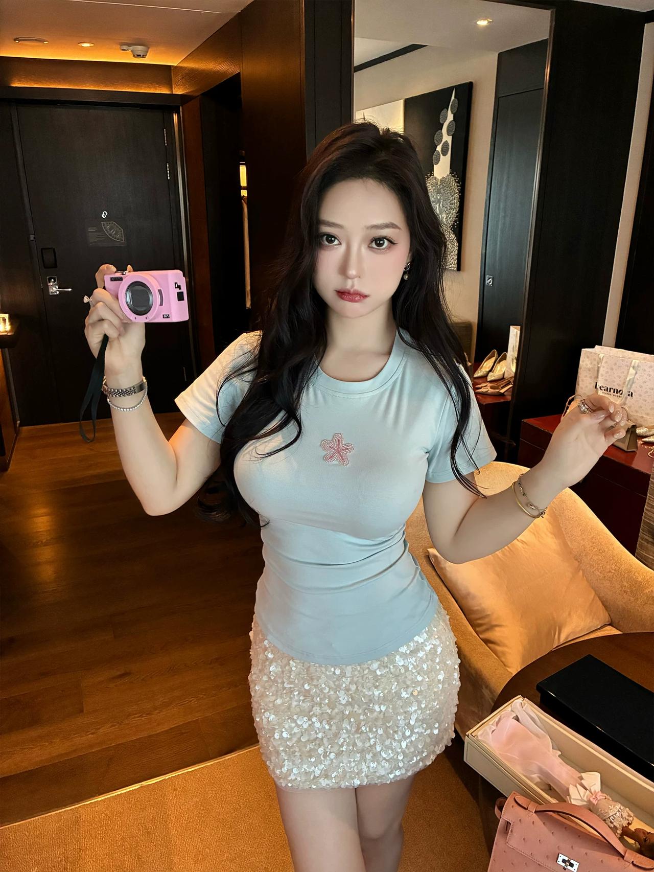 美女小姐姐一枚