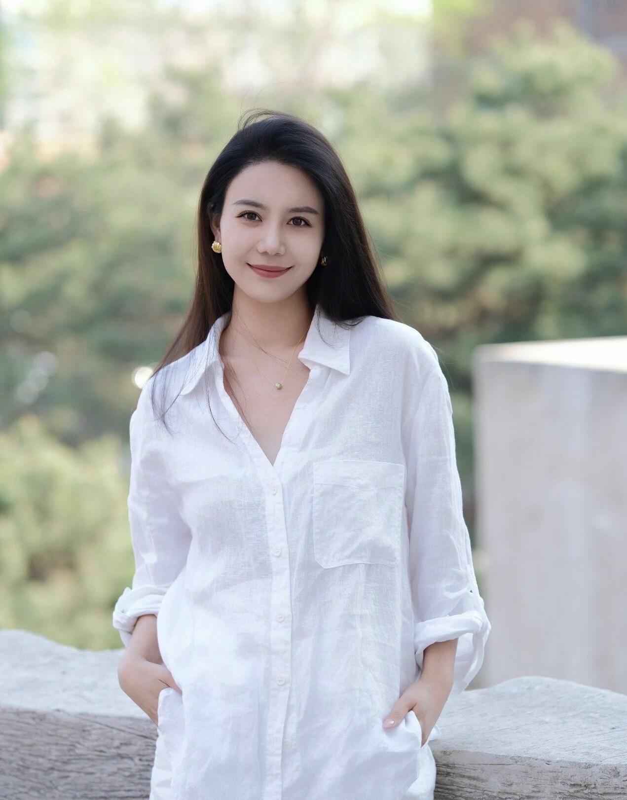 优雅穿搭、华袂翩然，雅容华裳，妍美绝尘，柔服生娇，娴姿雅艳，芳华清雅！大方优雅穿