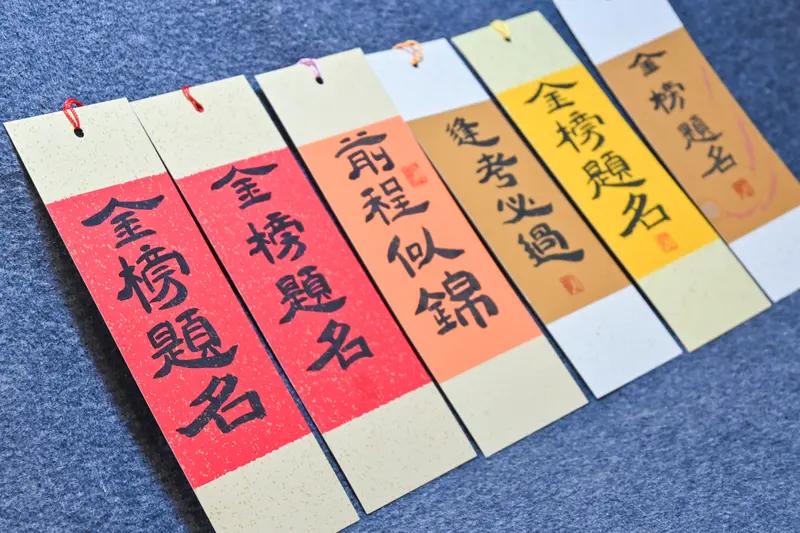 高考五件套，多少家庭能承受得住？

高考结束。

接下来也会是熟悉的一幕上演

