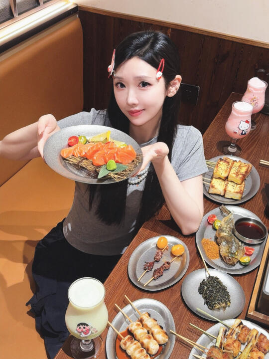 从黄昏坐到深夜的居酒屋
