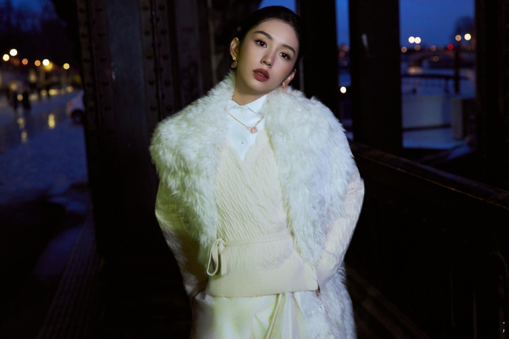 周也｜Dior大秀 来自品牌大使周也看秀造型正式揭晓 ！国内首穿 2026 早秋