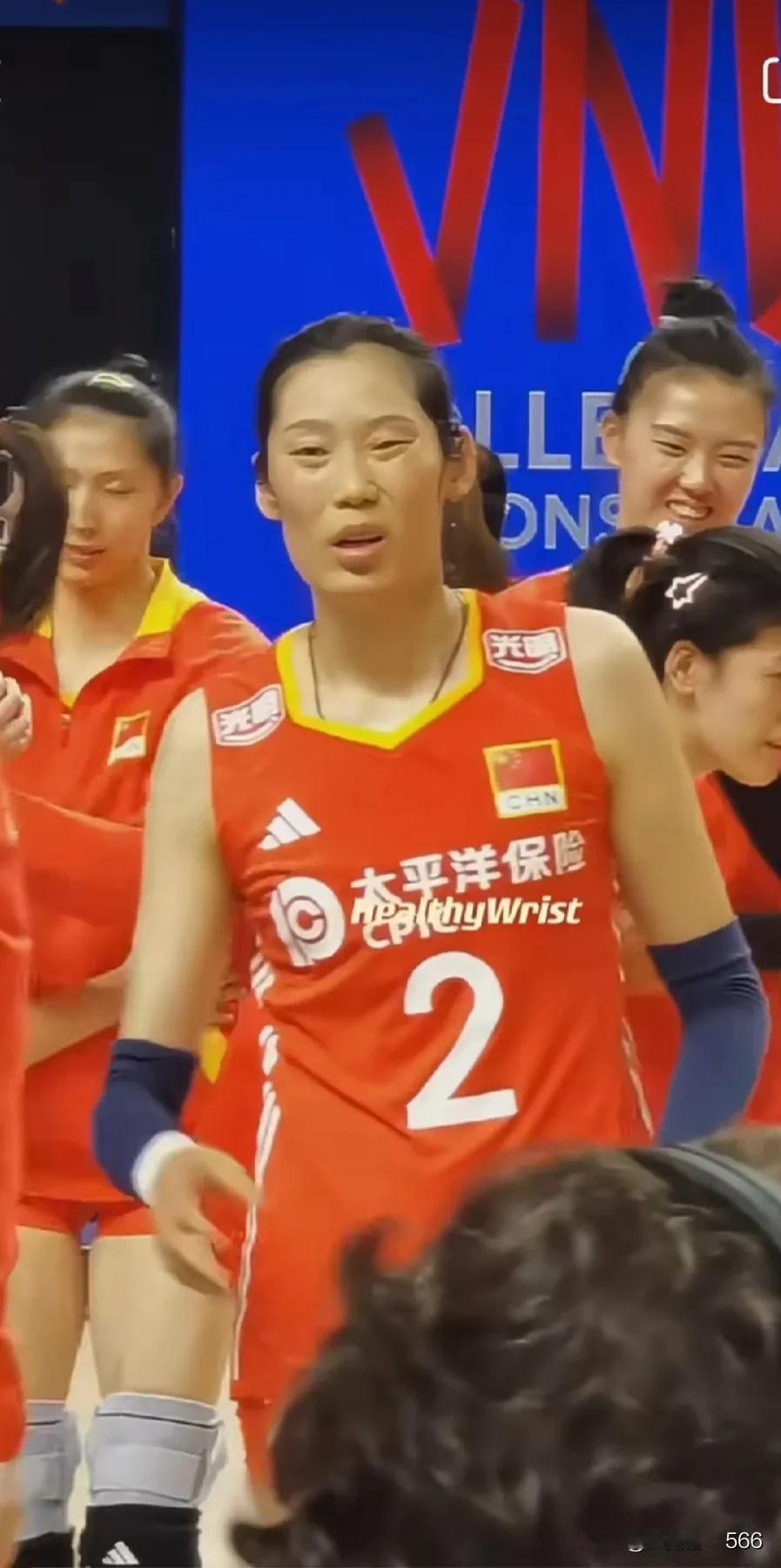 看着痛苦的朱婷球迷真的心痛
       世联赛香港站中国女排和德国女排比赛后，