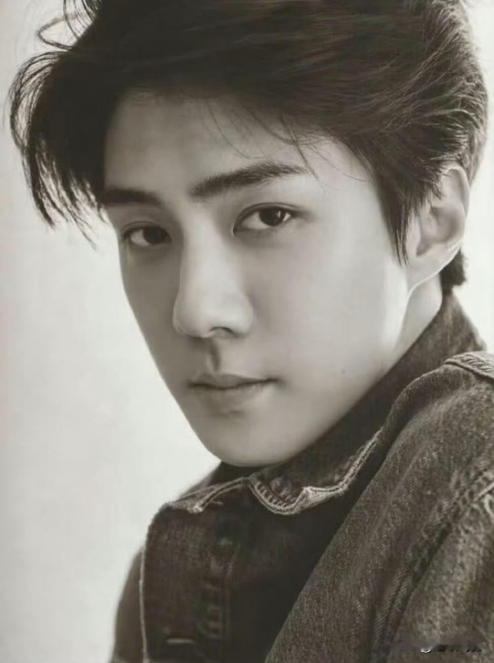 评选的亚洲四帅：
吴世勋、黎明 、柏原崇、吴彦祖
不得不说，韩国和日本吹上天的帅