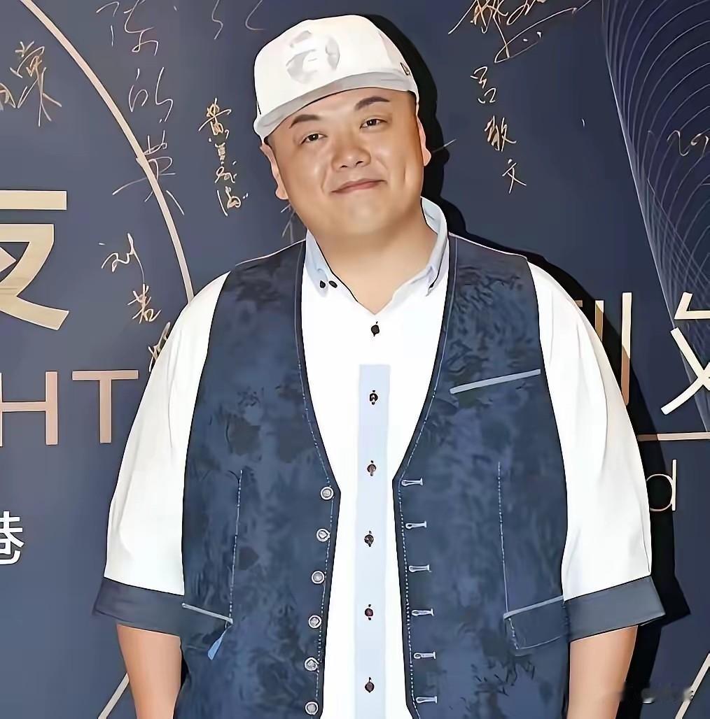 林子聪的一句“先过好今天”，治好了我的焦虑。
身家不菲却不执着于在香港买房，带着