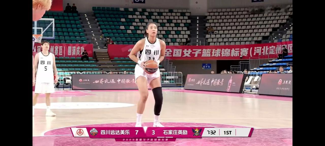 2025全国女篮锦标赛A组无3巨头的四川女篮5连胜锁定小组第1，山西女篮4胜1负