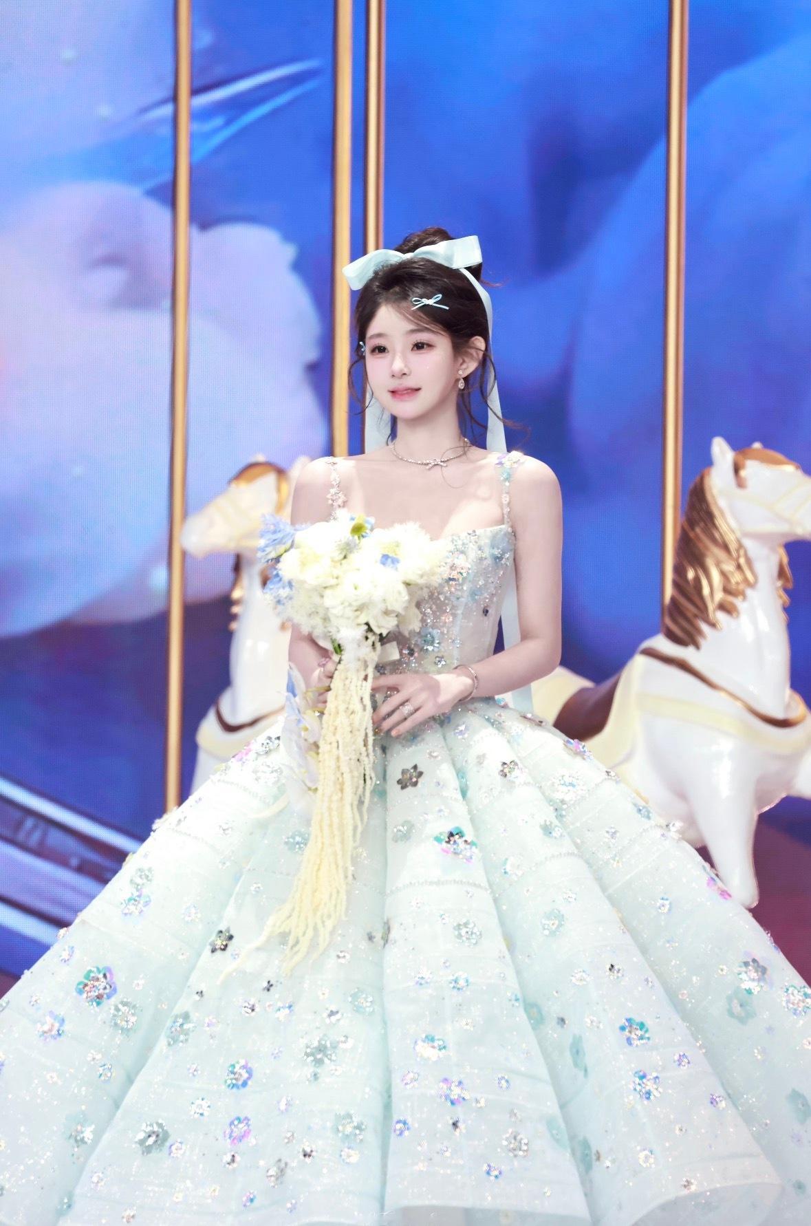 sk卡卡 感情是珍惜 其实名为互相cr.见水印sk卡卡直播 kksk卡卡壁纸