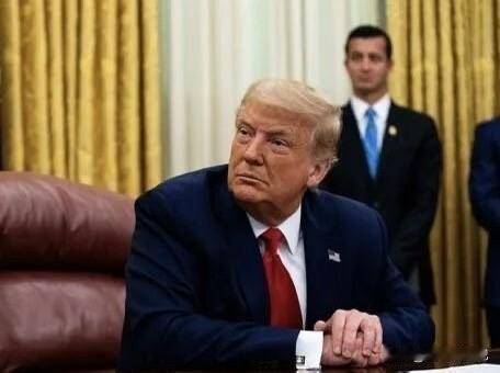 美国总统特朗普提出考虑降低对华关税，以换取中国加强管控芬太尼类物质及其前体化学品