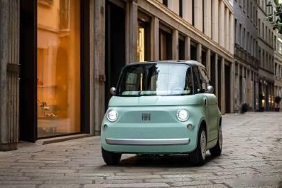 菲亚特全新推出的入门级微型电动车「菲亚特Topolino」。

两门两座，车长仅