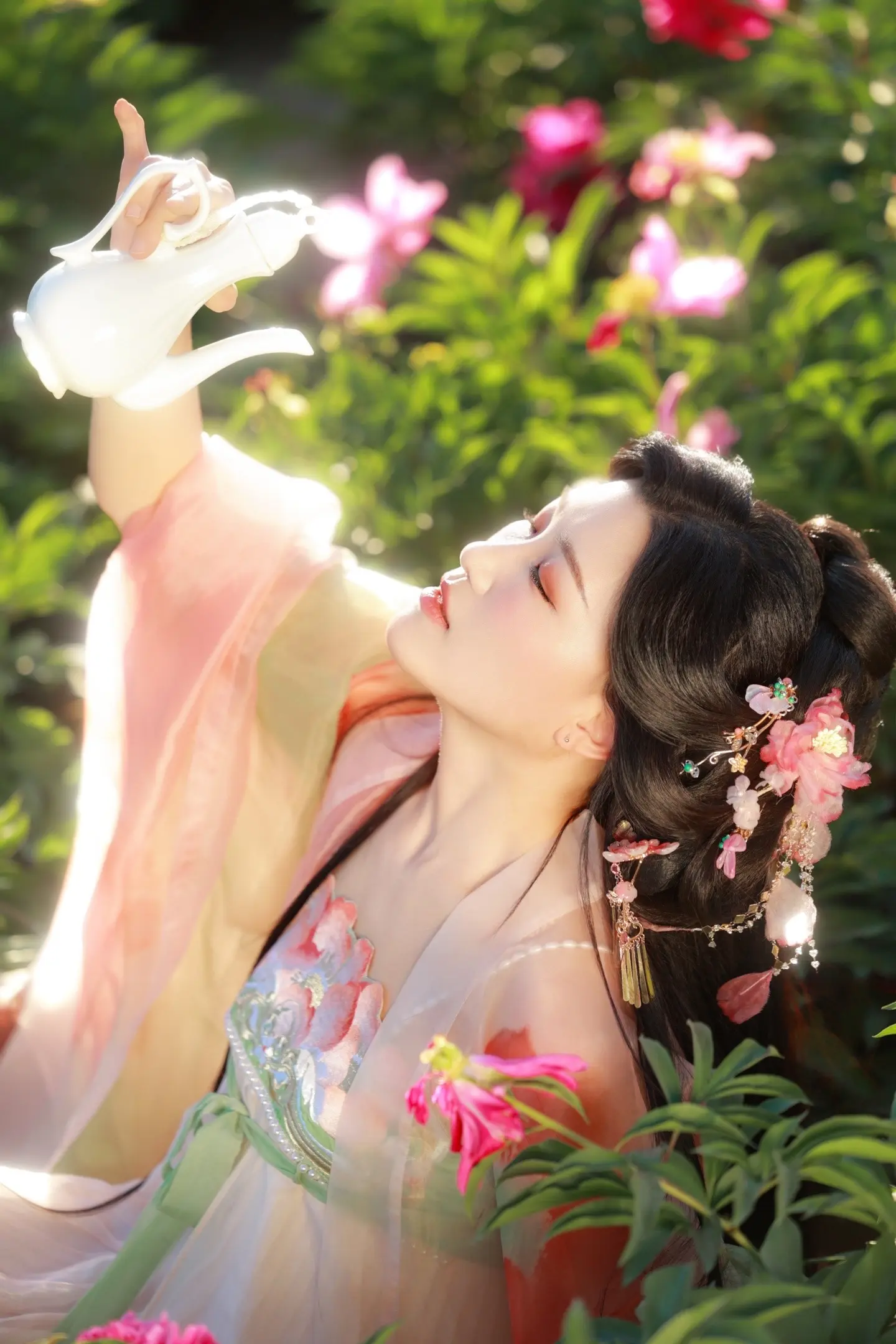 醉卧花丛中。