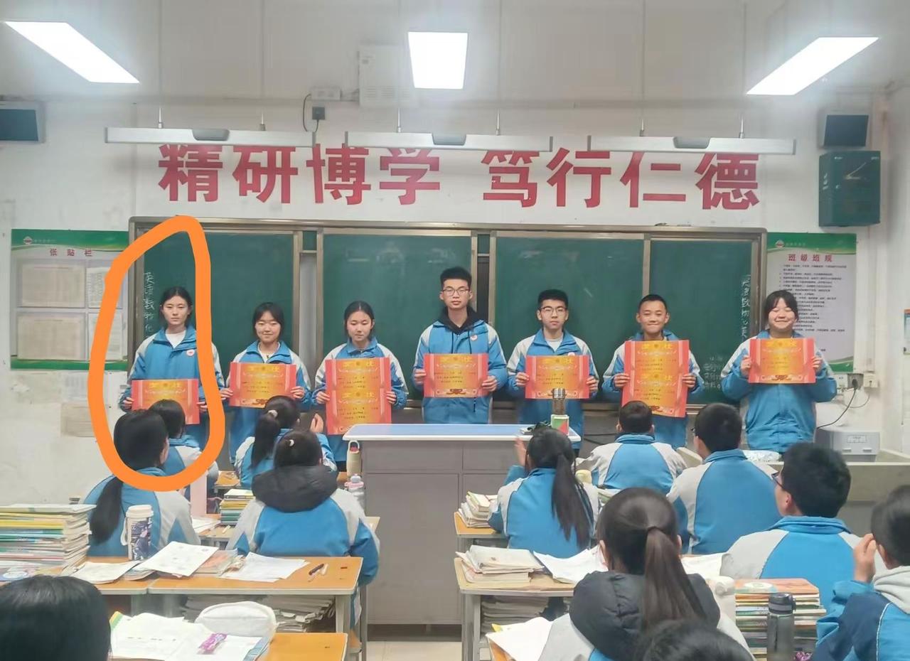 愿我女儿[抱抱你]2026中考金榜题名，希望所有初三学子中考顺利，考上理想的高中