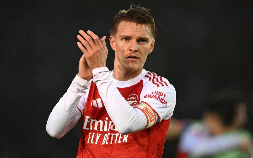 阿森纳 每日电讯报分析认为，本赛季阿森纳有领导力的球员有7个：厄德高、萨卡、加布