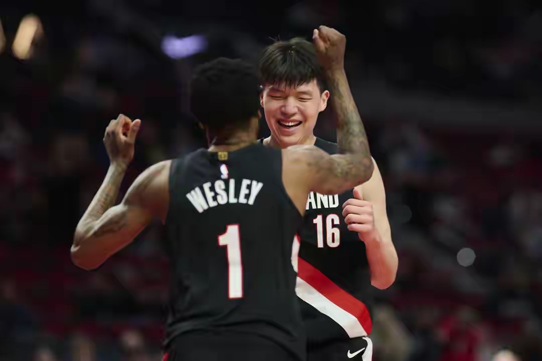 斯普利特主帅，杨瀚森值得更多的上场时间！现在的杨瀚森确实进步了。跟开赛的时候已经