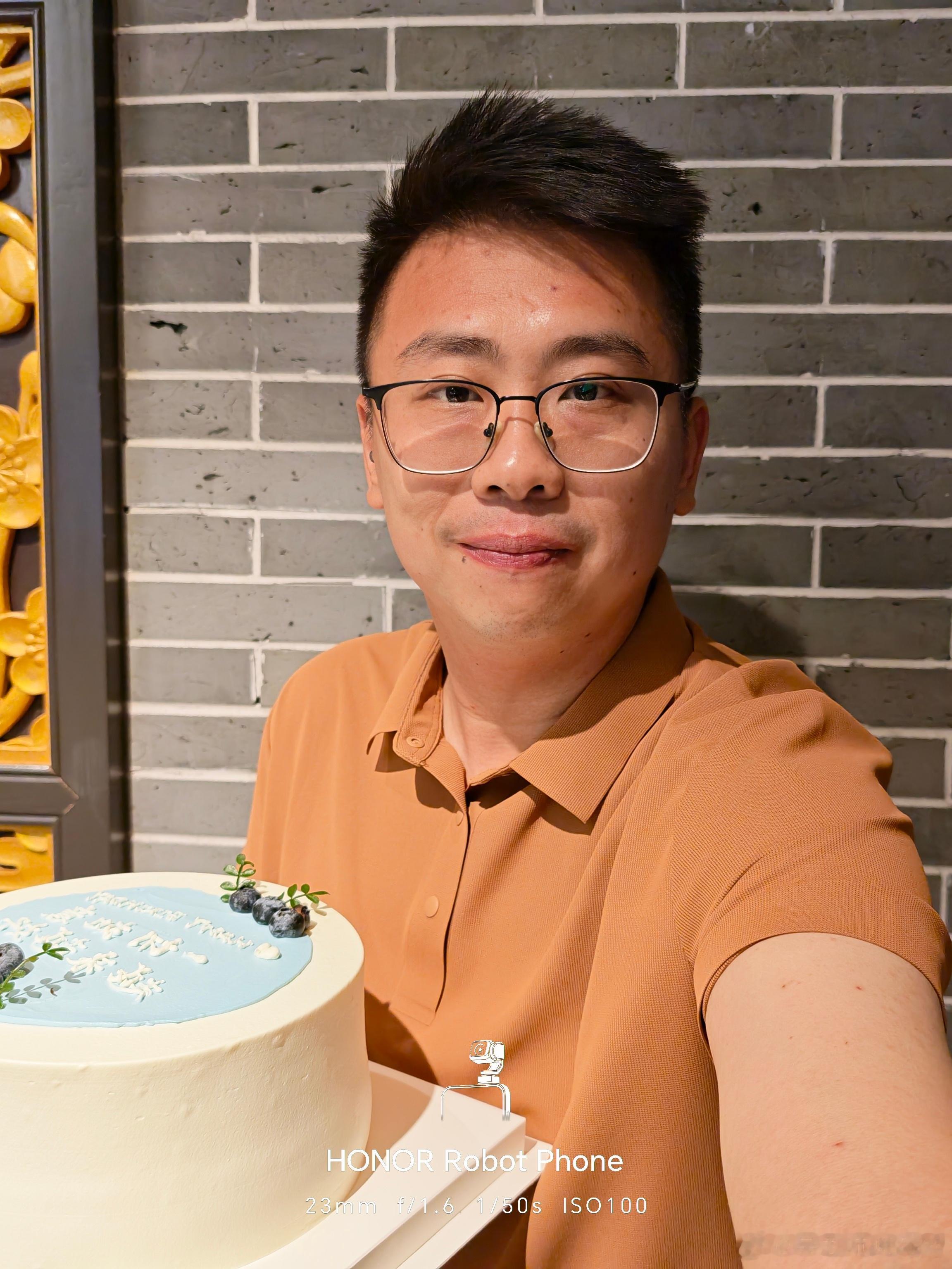 我真的破防了……算了，昨天刚过39岁生日，还是让自己看起来像个39岁的人吧…… 