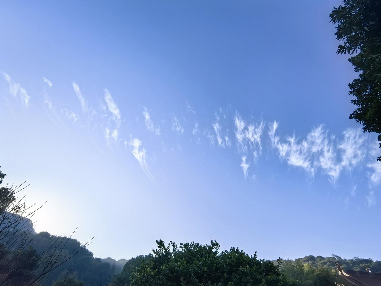 来看看，哪个是歼-20，哪个又是歼35……[呲牙][呲牙][呲牙]